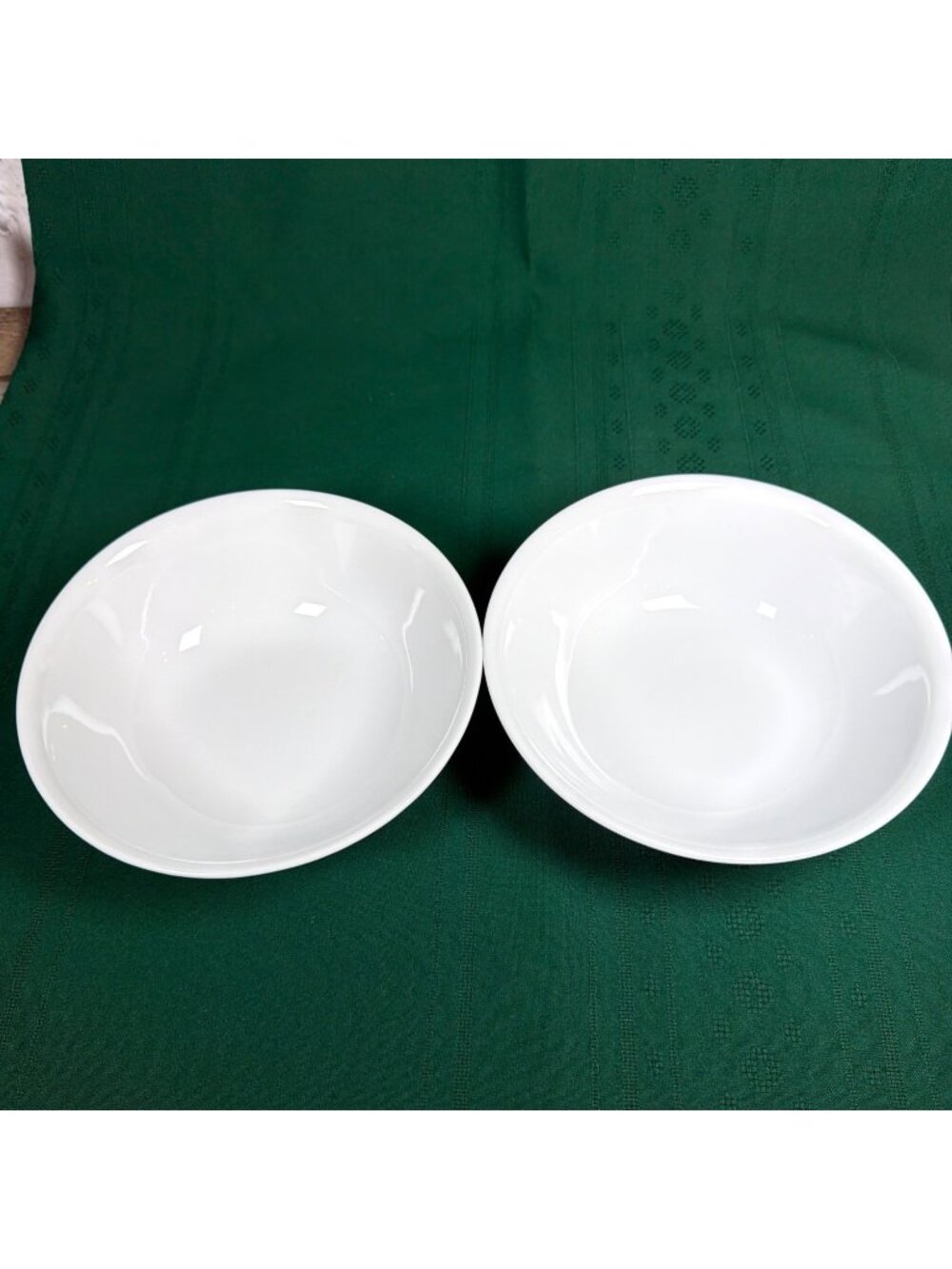 Vintage 1984 Corelle Corning Winter Frost White 1 Quart Serving Bowls Set of 2